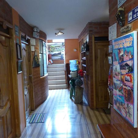 Hostal La Casa Amarilla City Баньйос Екстер'єр фото