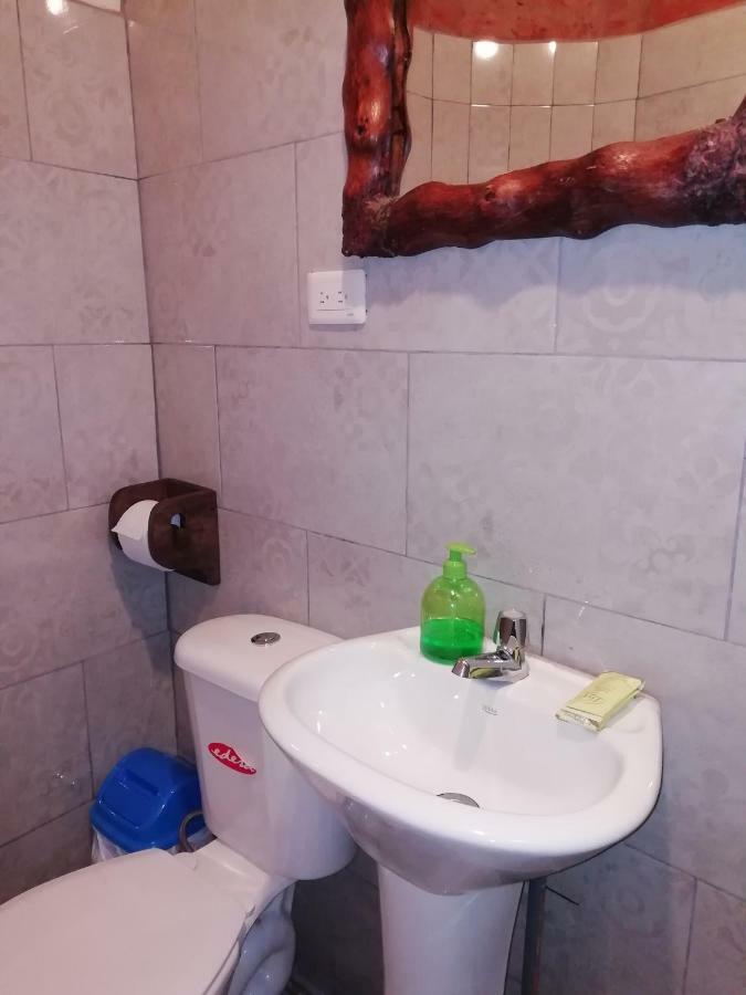 Hostal La Casa Amarilla City Баньйос Екстер'єр фото